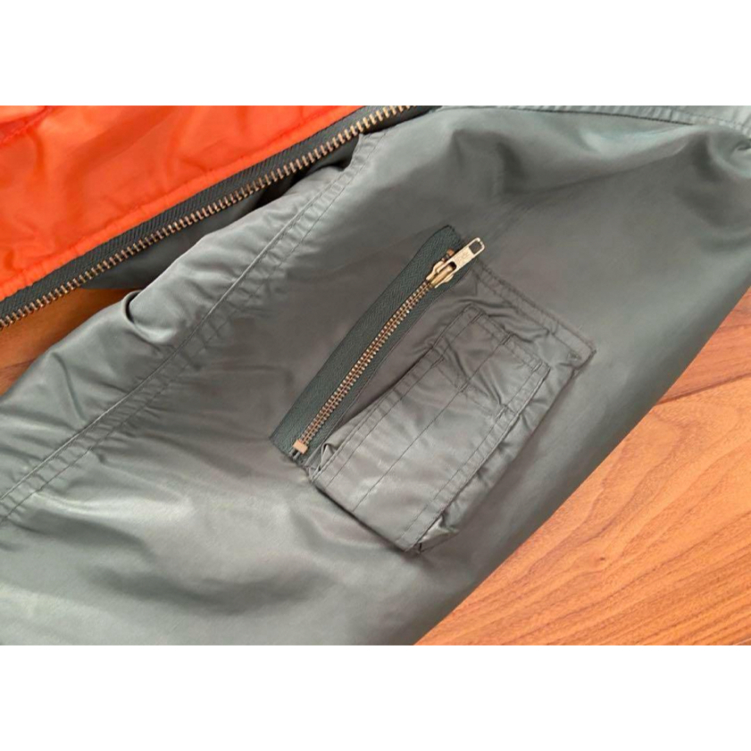 ma-1 メンズ カーキ リバーシブルXL メンズのジャケット/アウター(ブルゾン)の商品写真