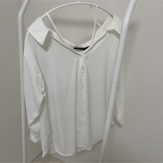 ザラ(ZARA)のホワイトシャツ(シャツ/ブラウス(長袖/七分))