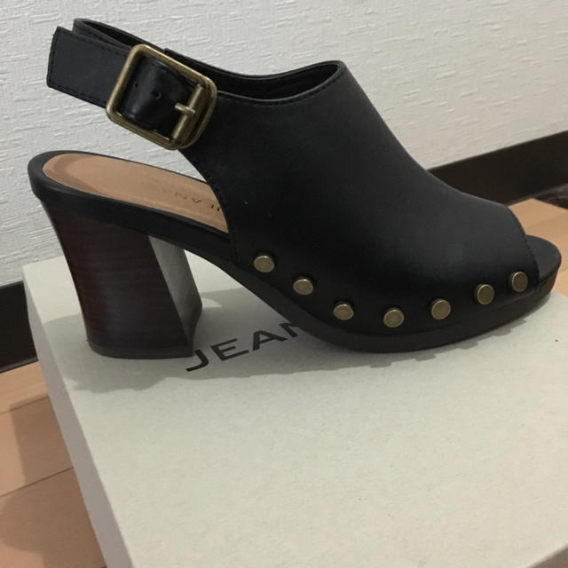 JEANASIS(ジーナシス)のjeanasisチャンキーヒールサボ M black レディースの靴/シューズ(サンダル)の商品写真