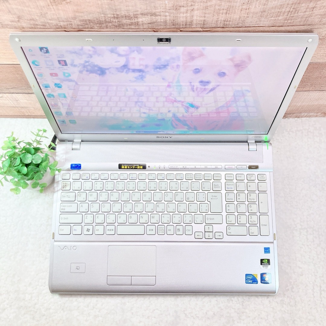 VAIO(バイオ)のi5✨大画面VAIO❣️超大容量1TB‼️ブルーレイ✨カメラ付✨白ノートパソコン スマホ/家電/カメラのPC/タブレット(ノートPC)の商品写真