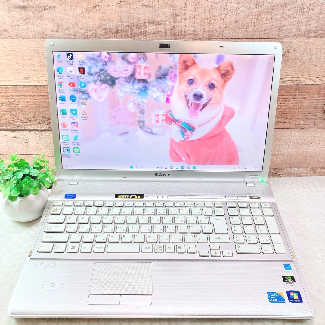 VAIO(バイオ)のi5✨大画面VAIO❣️超大容量1TB‼️ブルーレイ✨カメラ付✨白ノートパソコン スマホ/家電/カメラのPC/タブレット(ノートPC)の商品写真