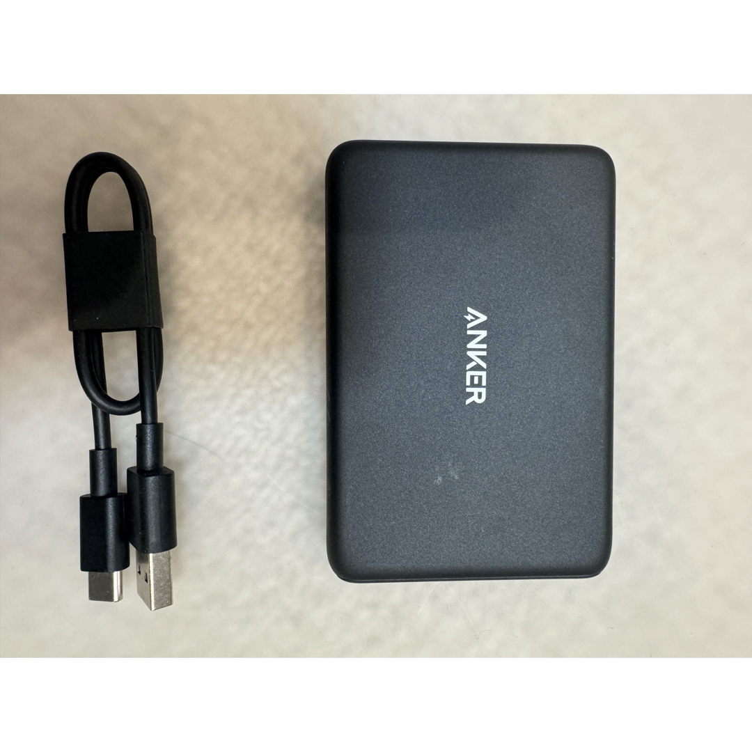 Anker(アンカー)のAnker PowerCore Magnetic 5000mAh  スマホ/家電/カメラのスマートフォン/携帯電話(バッテリー/充電器)の商品写真