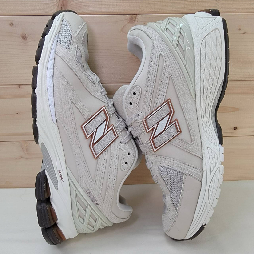 New Balance(ニューバランス)のニューバランス M1906RFT ビューティー&ユース 別注 25.5cm レディースの靴/シューズ(スニーカー)の商品写真