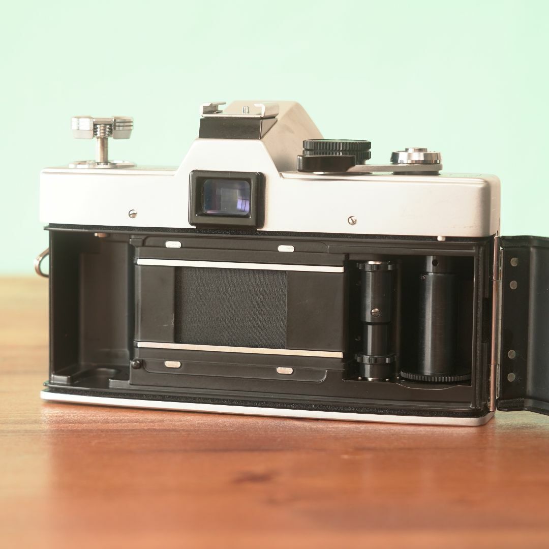 KONICA MINOLTA(コニカミノルタ)の[美品]完動品◎ミノルタ SRT101 ボディ フィルムカメラ #887 スマホ/家電/カメラのカメラ(フィルムカメラ)の商品写真