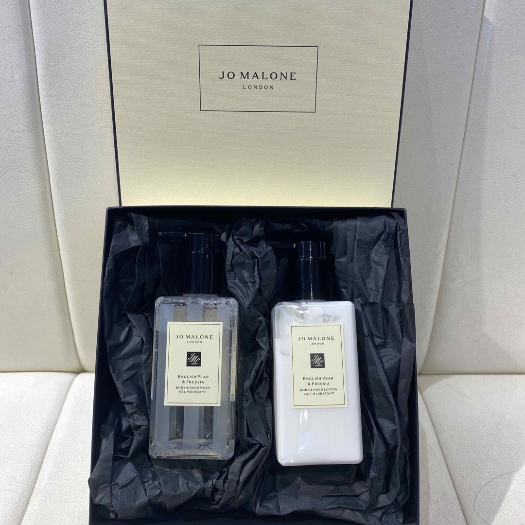 Jo Malone(ジョーマローン)の未使用品！ ☆ジョーマローン☆ ボディ&ハンド ウォッシュ、ローション 2点 コスメ/美容のボディケア(ボディローション/ミルク)の商品写真