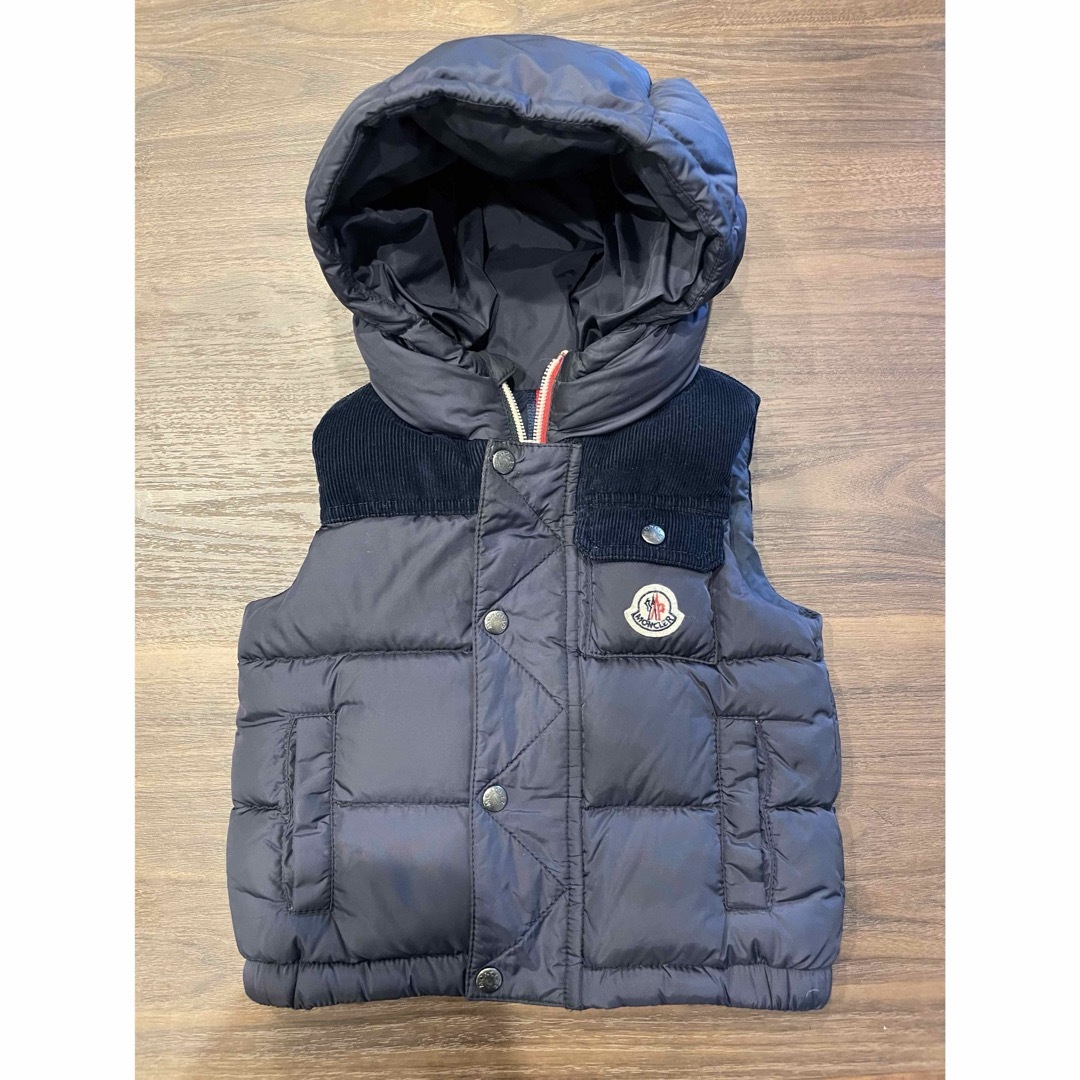 MONCLER(モンクレール)のモンクレール　ダウンベスト　80センチ キッズ/ベビー/マタニティのベビー服(~85cm)(ジャケット/コート)の商品写真