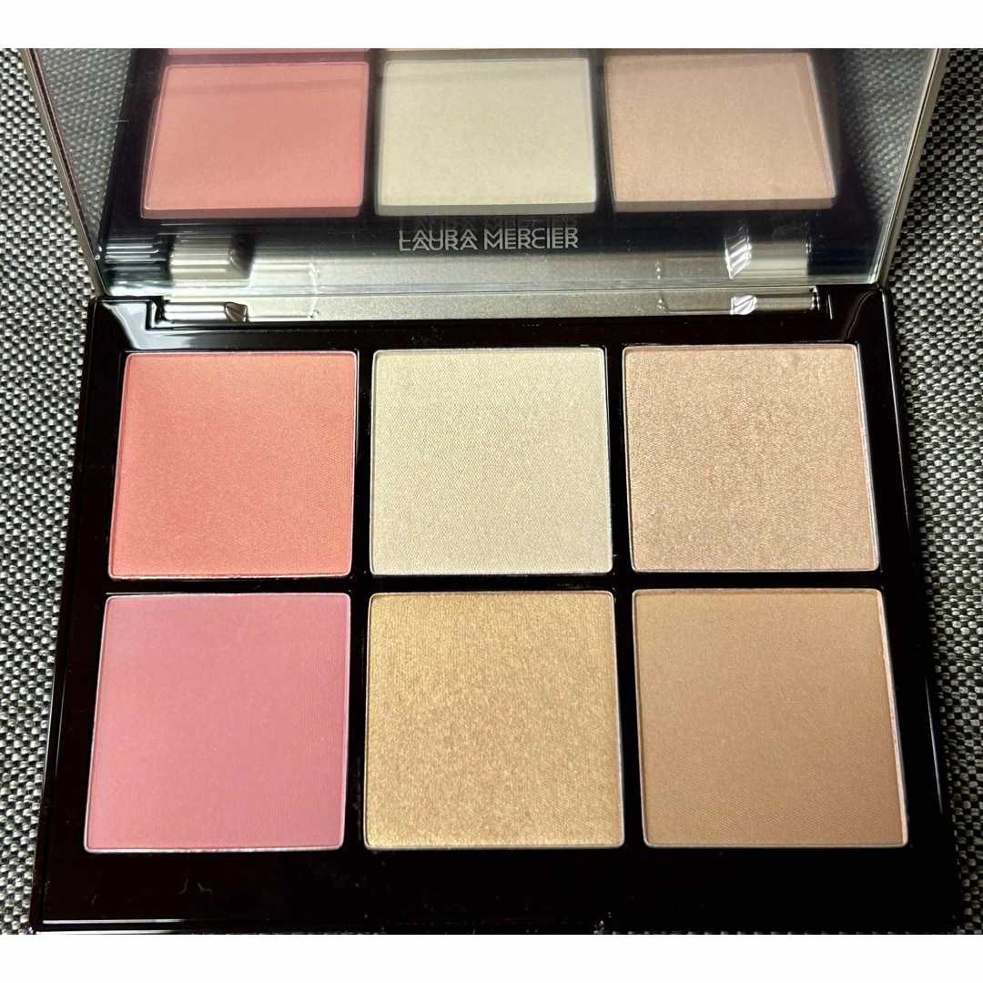 laura mercier(ローラメルシエ)の新品❗️ ローラメルシエ トレシックパレット (チーク、ハイライト、ブロンザー) コスメ/美容のベースメイク/化粧品(チーク)の商品写真