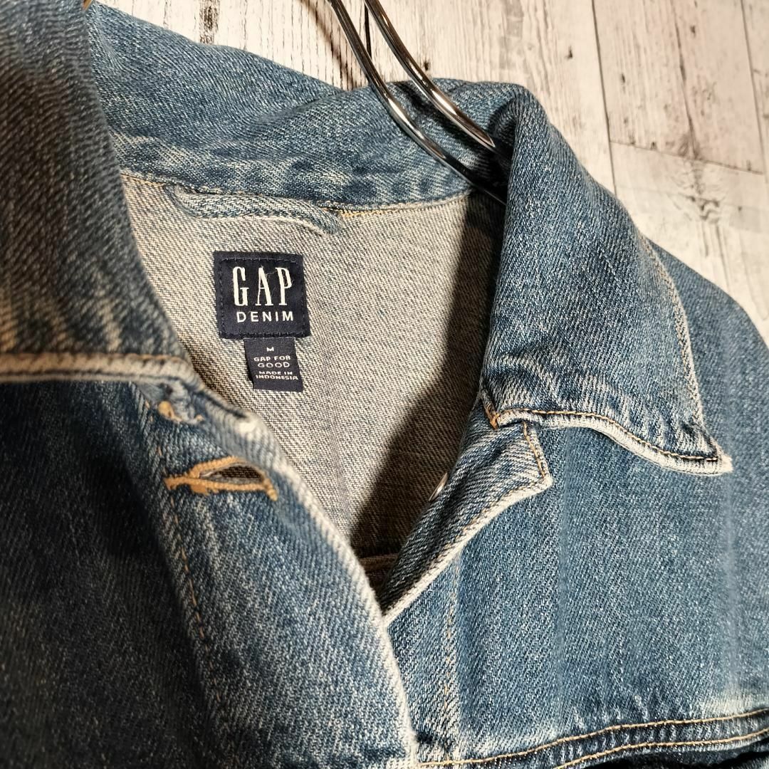 GAP(ギャップ)のGAP　ギャップ　デニムワンピース　ワンピ　デニム　Ｍ レディースのジャケット/アウター(Gジャン/デニムジャケット)の商品写真