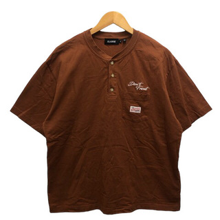 エクストララージ X-LARGE Tシャツ 半袖 ヘンリーネック ブラウン(Tシャツ/カットソー(半袖/袖なし))