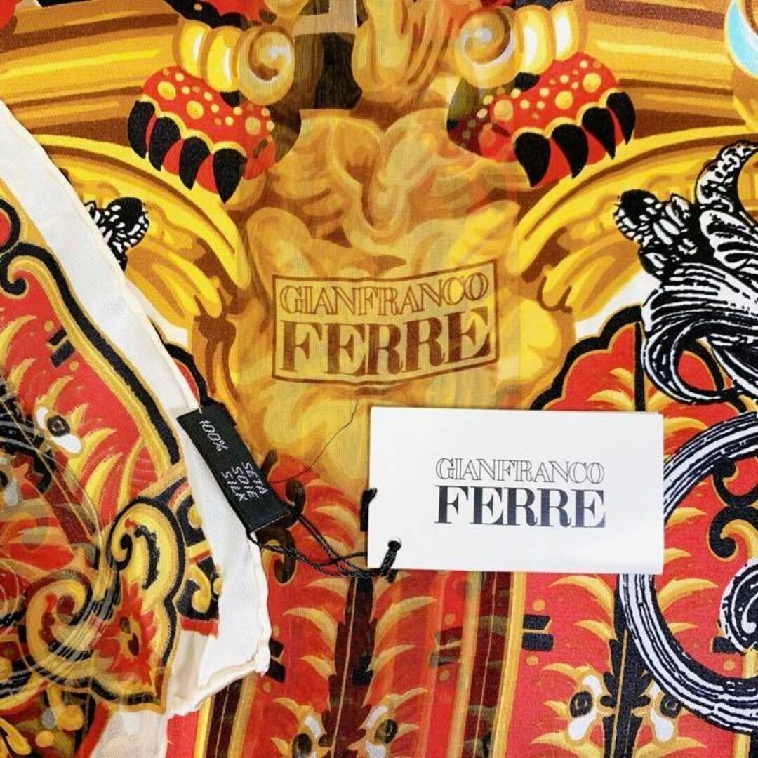 Gianfranco FERRE(ジャンフランコフェレ)の未使用　ジャンフランコ フェレ　スカーフ　シルク　ロゴ　大判　長方形　№51 レディースのファッション小物(バンダナ/スカーフ)の商品写真