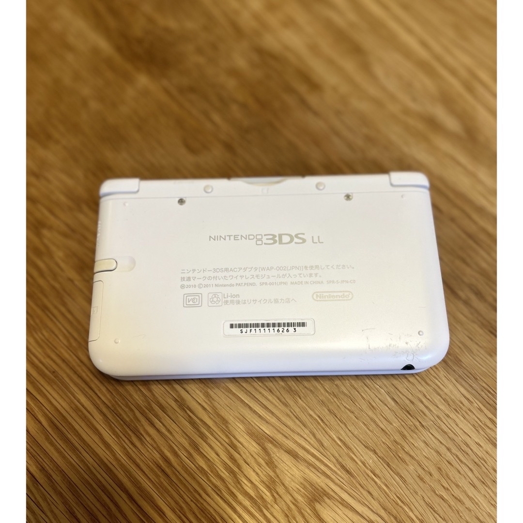 ニンテンドー3DS(ニンテンドー3DS)の3ds ll  本体＋充電器　美品 エンタメ/ホビーのゲームソフト/ゲーム機本体(携帯用ゲーム機本体)の商品写真