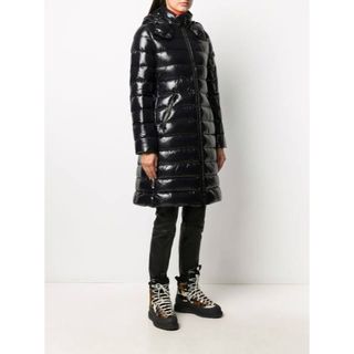 モンクレール(MONCLER)のMONCLER MOKA ブラック(ダウンコート)