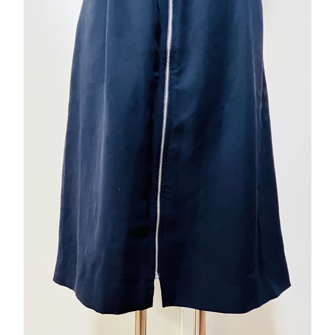 ZARA(ザラ)の定価¥7499】ZARA BASIC ザラ　ハイウエスト　スカート　ネイビー　S レディースのスカート(ひざ丈スカート)の商品写真