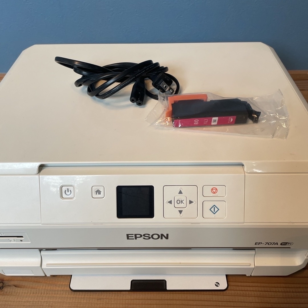 EPSON(エプソン)のEPSON  プリンター EP-707A ジャンク品 インテリア/住まい/日用品のオフィス用品(OA機器)の商品写真