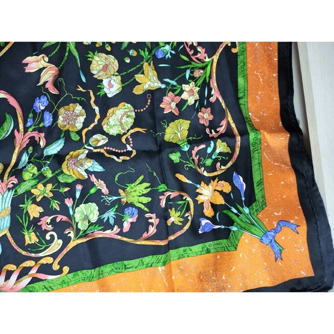 Hermes(エルメス)のエルメス　スカーフ　東洋の石と西洋の石細工 レディースのファッション小物(バンダナ/スカーフ)の商品写真
