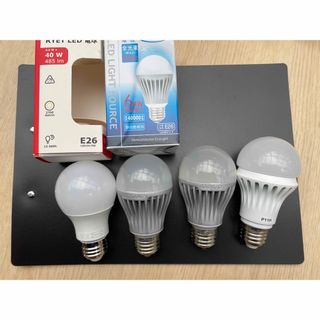 4-6 LED 4個 E26 昼白色3個　電球色１個(蛍光灯/電球)