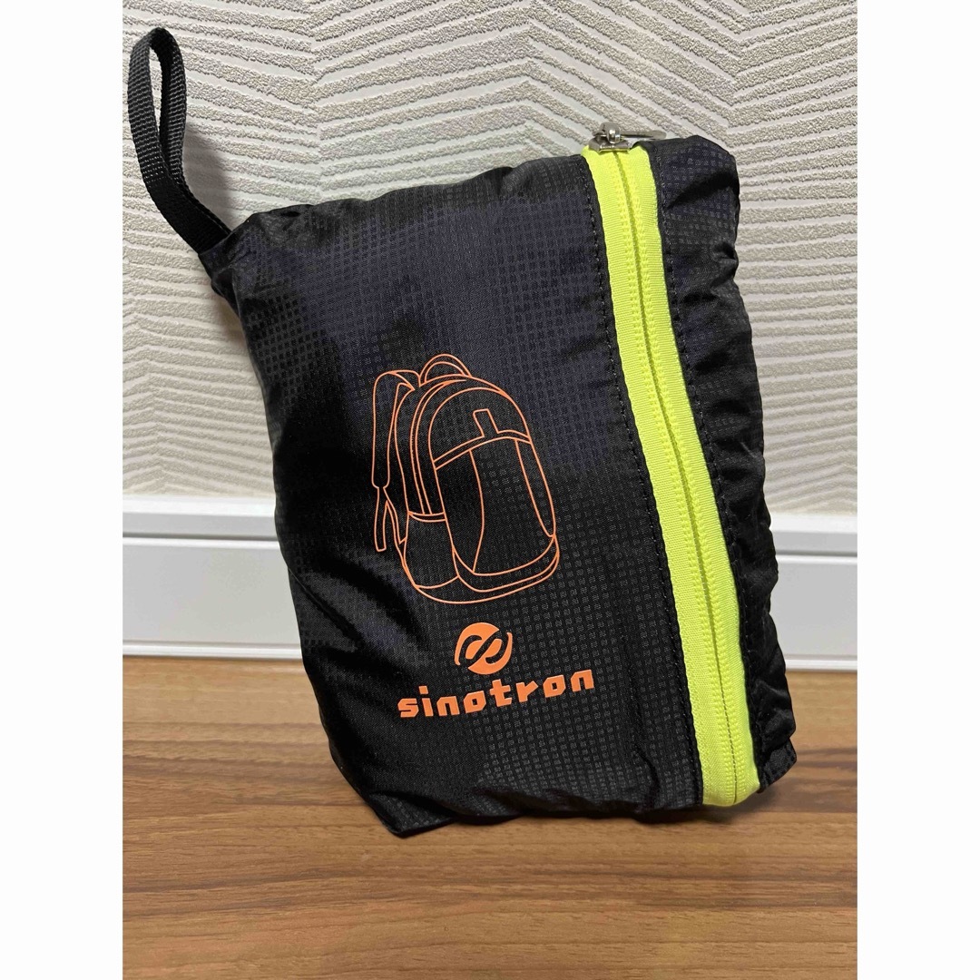 【Sinotron】折りたたみバックパック【容量22L】 メンズのバッグ(バッグパック/リュック)の商品写真