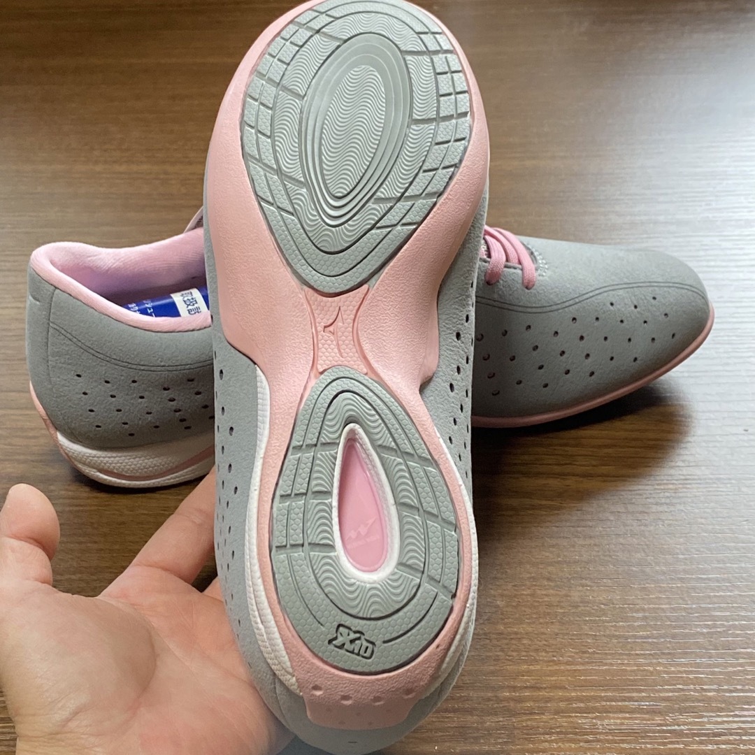 MIZUNO(ミズノ)のミズノ　ウェーブリムDT2 レディースの靴/シューズ(スニーカー)の商品写真