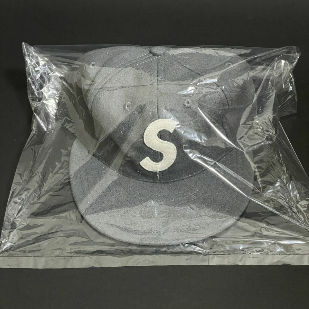 Supreme(シュプリーム)のEbbets S Logo Fitted 6-Panel 1/2 GL メンズの帽子(キャップ)の商品写真