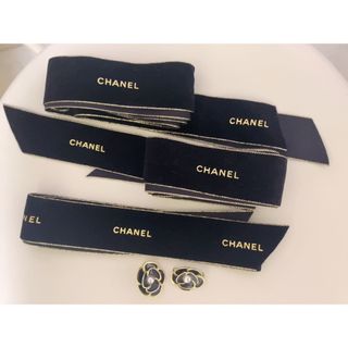 シャネル(CHANEL)のCHANEL リボンとお花のチャーム　12/22までSALE(チャーム)