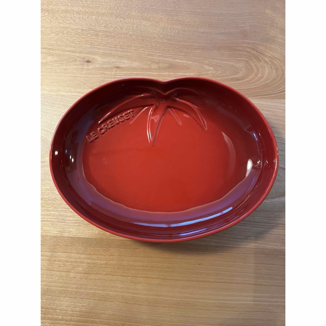 LE CREUSET(ルクルーゼ)のル・クルーゼ　ベジタブルディッシュ　トマト インテリア/住まい/日用品のキッチン/食器(食器)の商品写真