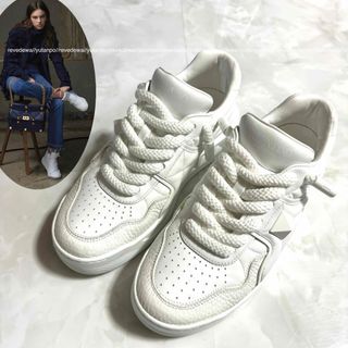 ヴァレンティノ(VALENTINO)の本物 美品 コレクションモデル ヴァレンティノ 1stud スニーカー 白 39(スニーカー)