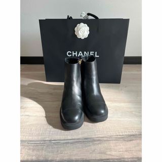 シャネル(CHANEL)の【試着のみ】シャネル　CHANEL 黒　ブラック　ショートブーツ　レザー　ブーツ(ブーツ)