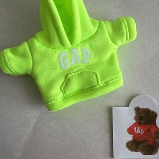 ギャップ(GAP)の日本限定　限定店舗のみ　GAP ガチャ　GAP ブラナンベア パーカー　グリーン(キャラクターグッズ)