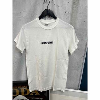 アンディフィーテッド(UNDEFEATED)のUNDEFEATED アンディフィーテッド 半袖 Tシャツ 綿100 シンプル(Tシャツ/カットソー(半袖/袖なし))