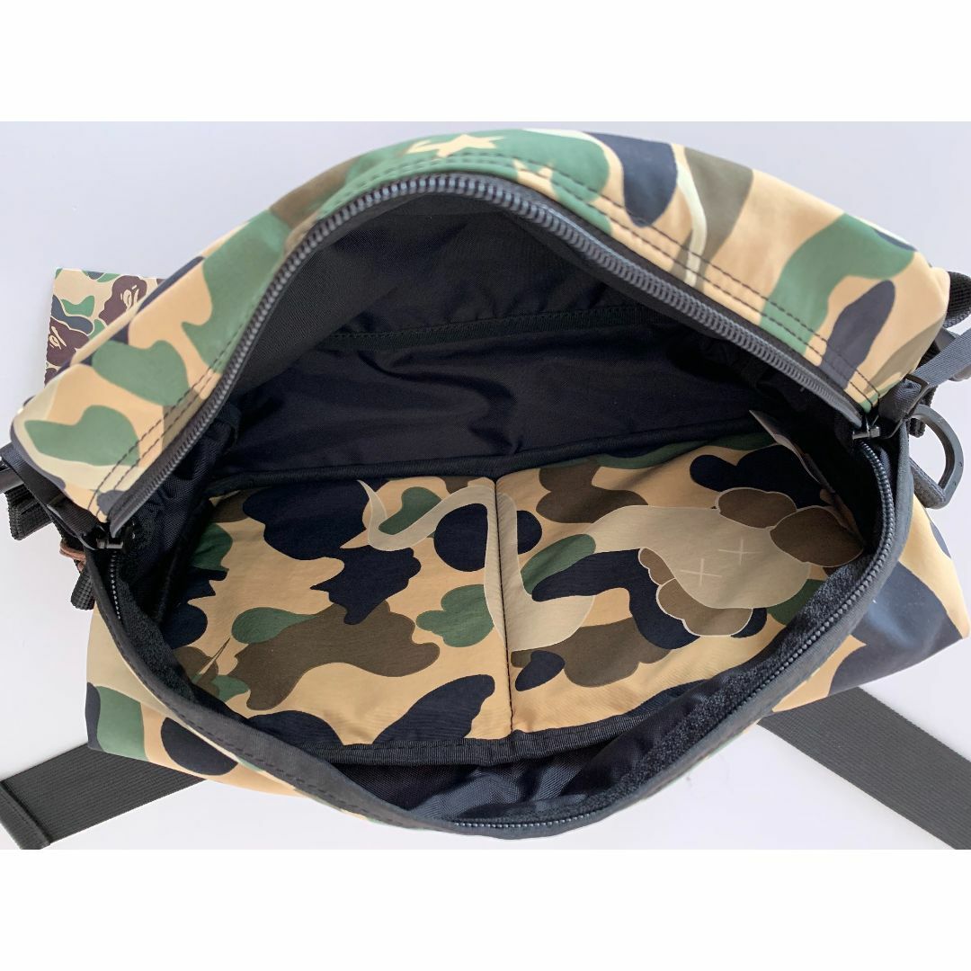 A BATHING APE - A BATHING APE x KAWS ウエストバッグの通販 by A BATHING APE - A BATHING APE x KAWS ウエストバッグの通販 by
