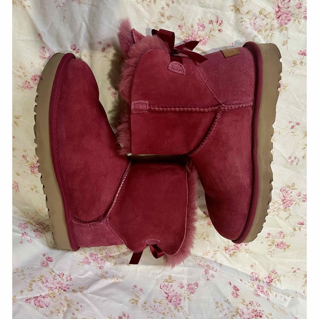 UGG(アグ)のUGG アグ ムートン ブーツ ミニ ベイリー ボウ ピンク系 USA7サイズ レディースの靴/シューズ(ブーツ)の商品写真