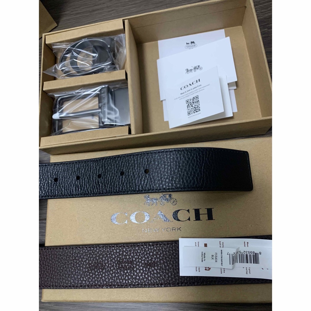 COACH(コーチ)の新品未使用　ショッパー付　コーチ　coach ベルト　リバーシブル　プレゼントに メンズのファッション小物(ベルト)の商品写真