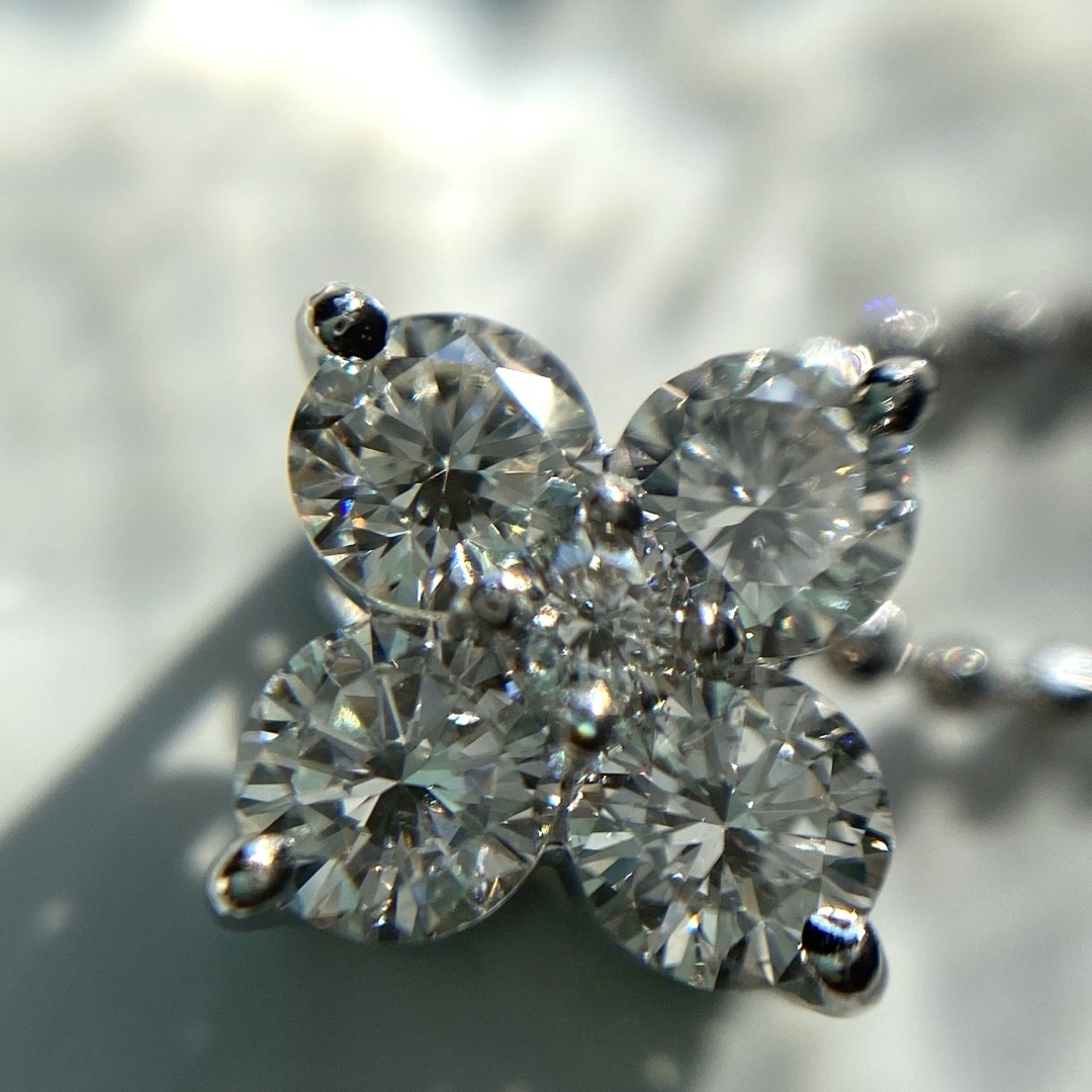 pt900／pt850  優美な輝き ダイヤモンド 0.55ct ネックレス レディースのアクセサリー(ネックレス)の商品写真