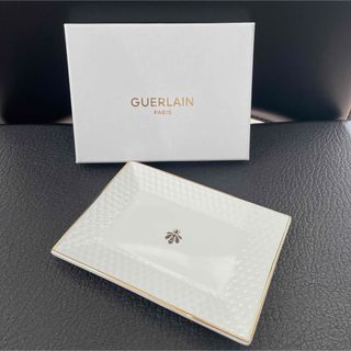 ゲラン(GUERLAIN)のGuerlain ゲラン　陶器　アクセサリープレート　白磁　ポーセラーツ(小物入れ)