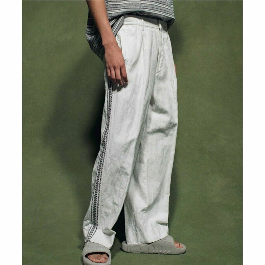 BEAUTY&YOUTH UNITED ARROWS(ビューティアンドユースユナイテッドアローズ)の【OFF WHITE】<monkey time> CL CHINO SIDE EMBROIDERY EASY PANTS/パンツ メンズのパンツ(チノパン)の商品写真