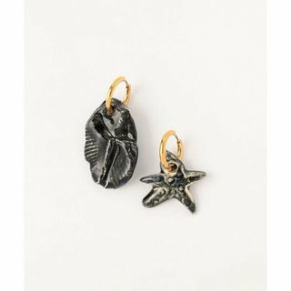 ユナイテッドアローズグリーンレーベルリラクシング(UNITED ARROWS green label relaxing)の【BLACK】<LEVENS JEWELS> STAR HOOPS ピアス(ピアス)