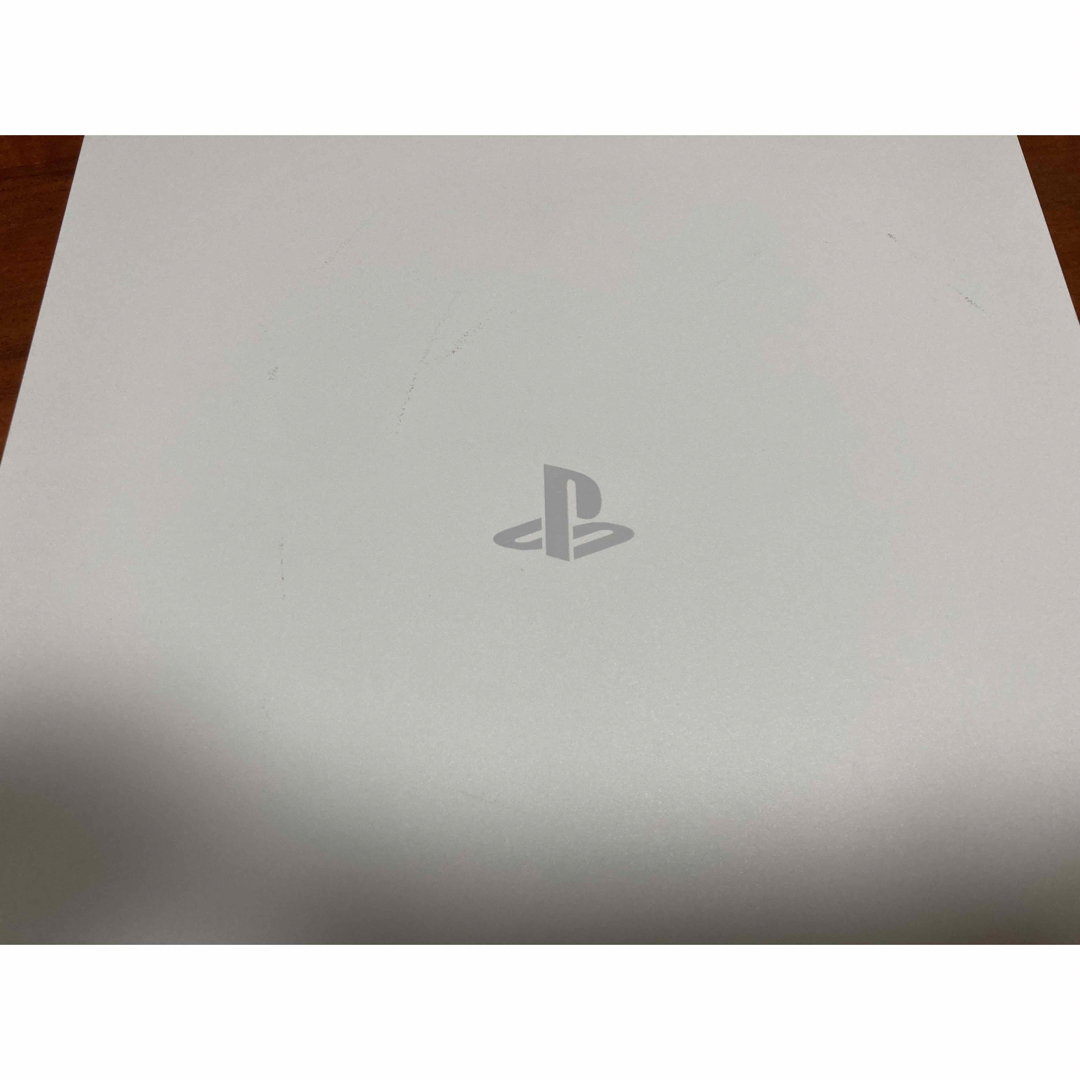 PlayStation4(プレイステーション4)のプレステ4 ホワイト　箱無し エンタメ/ホビーのゲームソフト/ゲーム機本体(家庭用ゲーム機本体)の商品写真