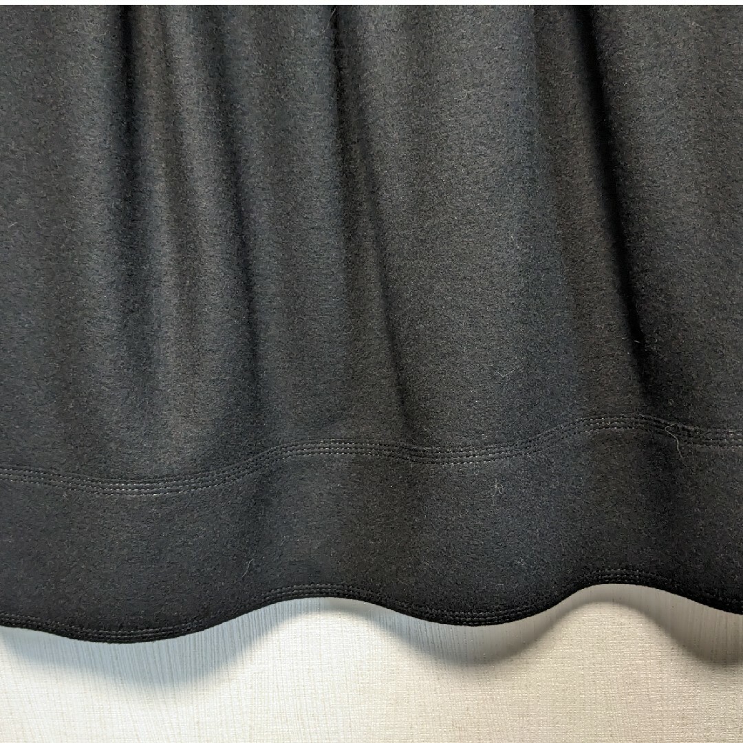 UNTITLED(アンタイトル)のUNTITLED 黒 圧縮ウール ワンピース レディースのワンピース(ひざ丈ワンピース)の商品写真