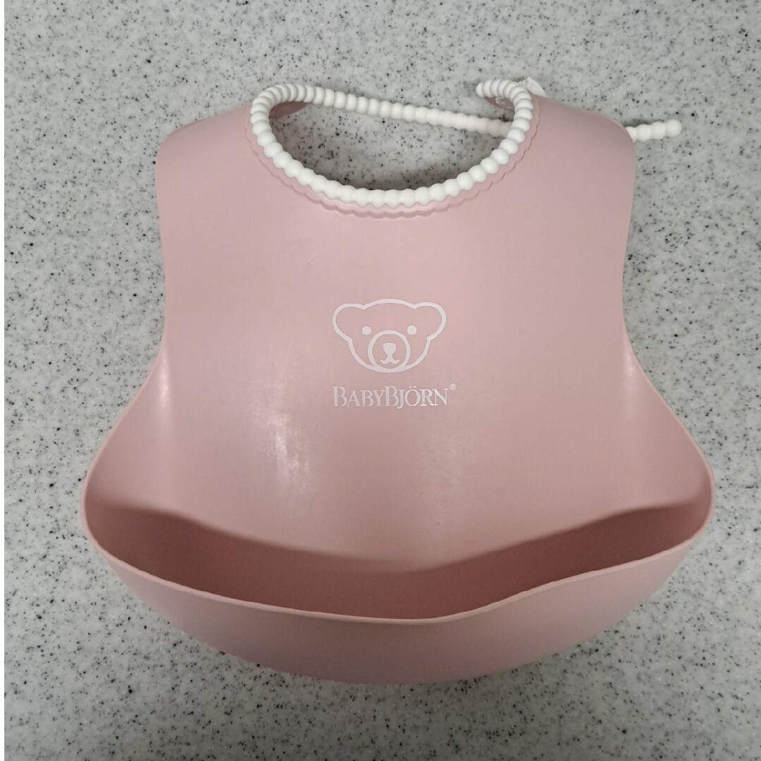 BABYBJORN(ベビービョルン)のエプロン　コップ　スプーン　フォーク キッズ/ベビー/マタニティの授乳/お食事用品(お食事エプロン)の商品写真