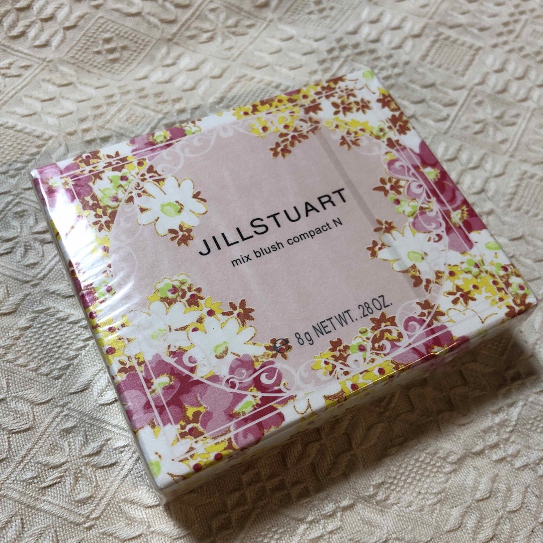 JILLSTUART(ジルスチュアート)の新品未開封　ジルスチュアート　ミックスブラッシュコンパクトN 108 限定品 コスメ/美容のベースメイク/化粧品(チーク)の商品写真