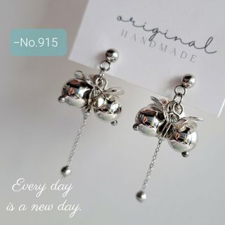 メタルフラワー.ゆらゆら　handmade　Pierce　Earring(ピアス)