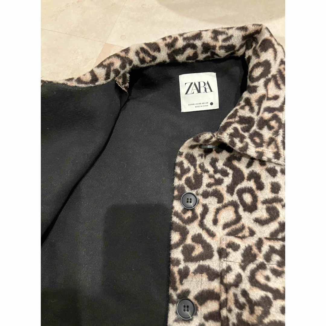 ZARA(ザラ)のZARA レオパード柄ジャケット レディースのジャケット/アウター(毛皮/ファーコート)の商品写真