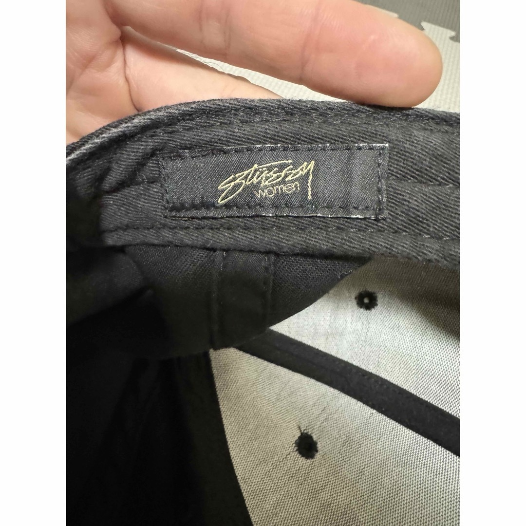 STUSSY(ステューシー)のステューシー コラボ 少女時代 キャップ STUSSY 黒  帽子 CAP 刺繍 メンズの帽子(キャップ)の商品写真