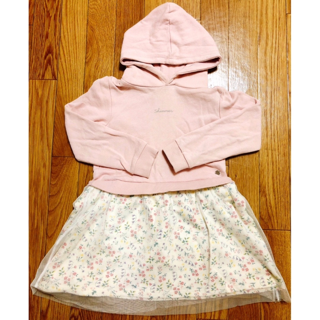 女の子 小花柄パーカーワンピース チュールスカート 120 キッズ/ベビー/マタニティのキッズ服女の子用(90cm~)(ワンピース)の商品写真