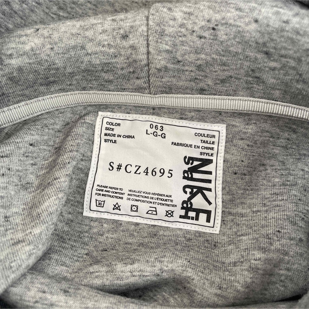 sacai(サカイ)のNIKE×sacai コラボ ドッキングパーカー メンズのトップス(パーカー)の商品写真