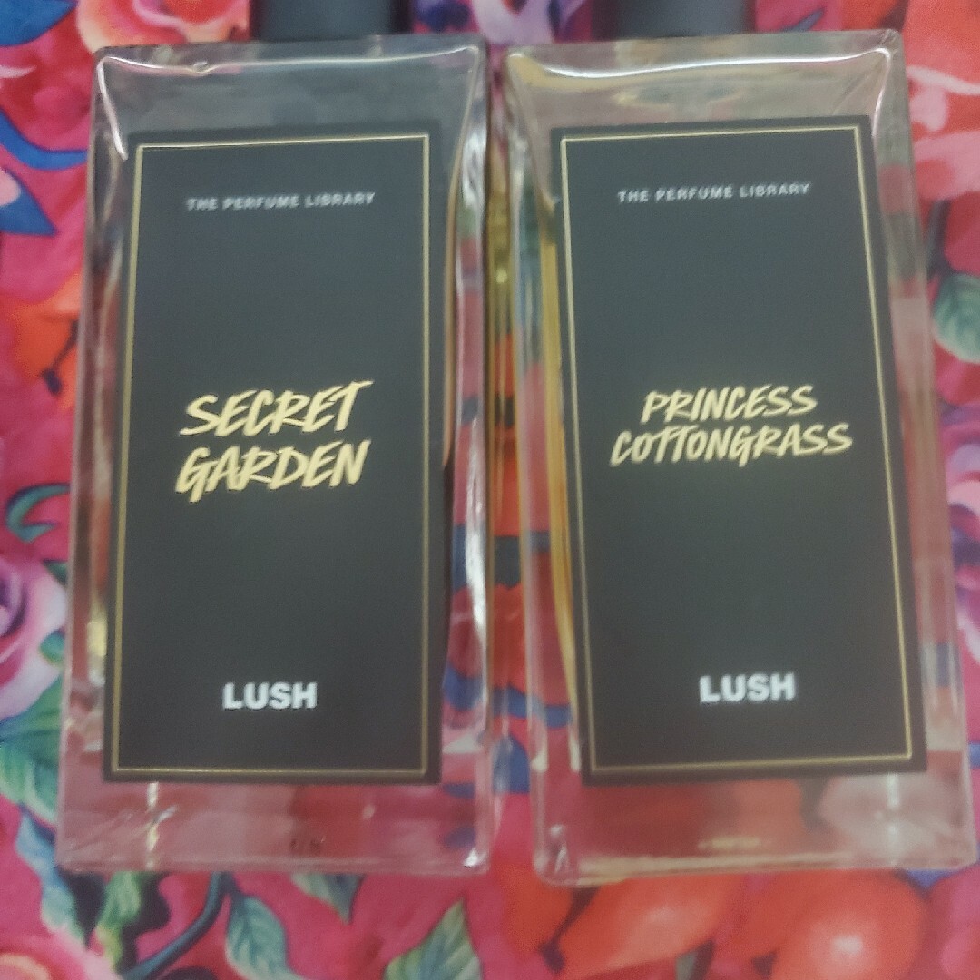 LUSH(ラッシュ)のナーガさん専用 コスメ/美容の香水(ユニセックス)の商品写真