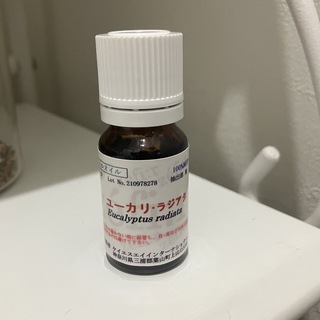 ユーカリ　精油　10ml(エッセンシャルオイル（精油）)