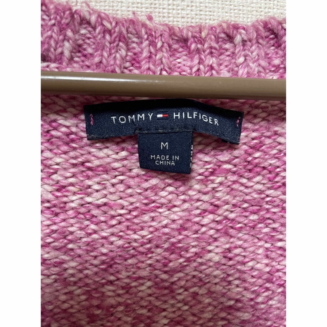 TOMMY HILFIGER(トミーヒルフィガー)のTommy ニット　ピンク レディースのトップス(ニット/セーター)の商品写真