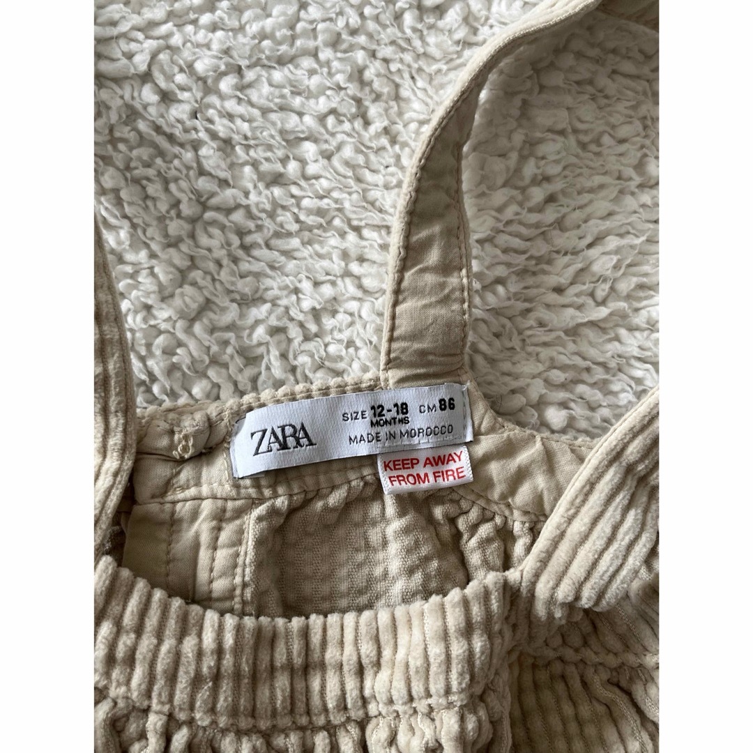 ZARA KIDS(ザラキッズ)の【美品】ZARA ジャンパースカート　12-18m キッズ/ベビー/マタニティのキッズ服女の子用(90cm~)(スカート)の商品写真