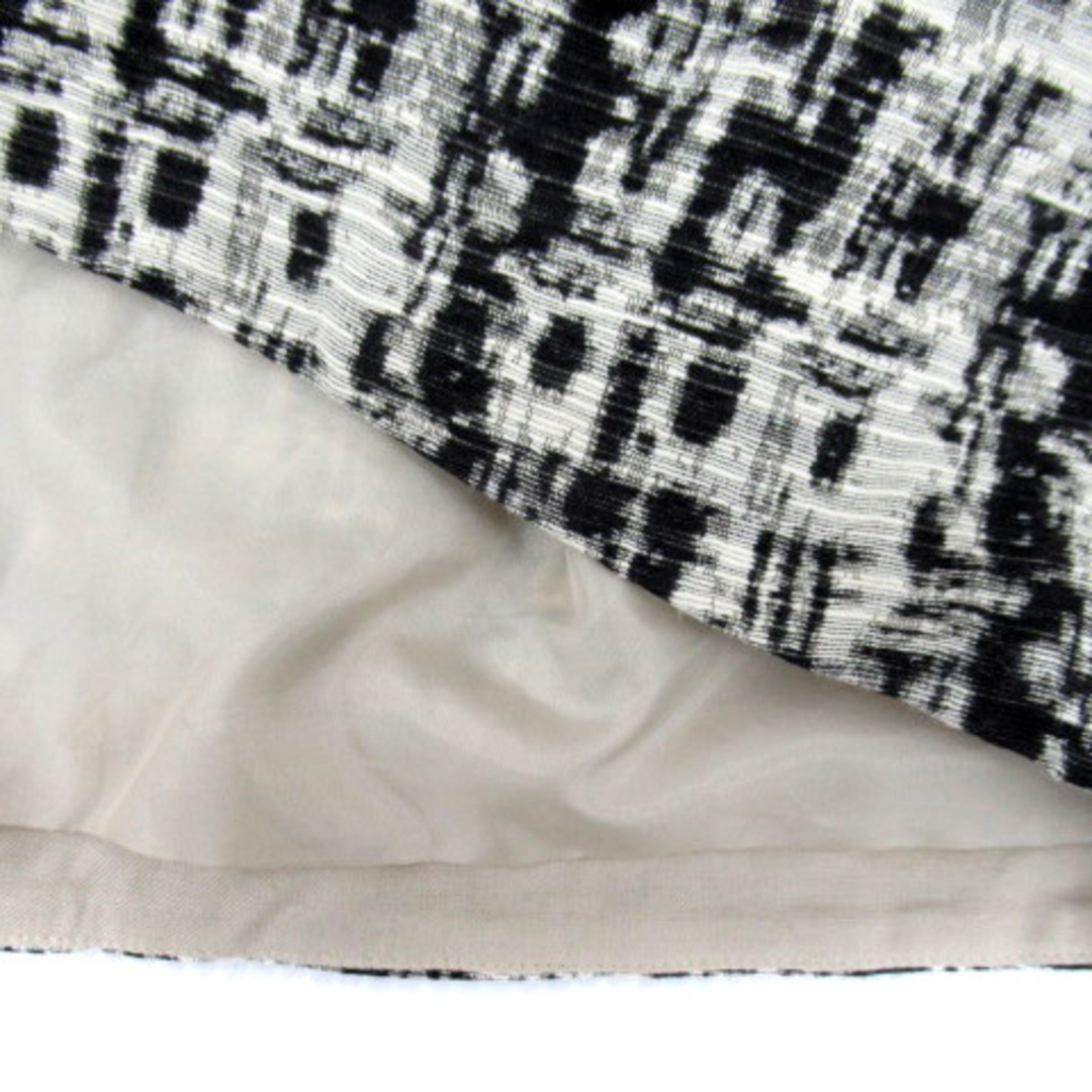 Jewel Changes(ジュエルチェンジズ)のジュエルチェンジズ アローズ フレアスカート 総柄 36 黒 白 /SY16 レディースのスカート(ミニスカート)の商品写真
